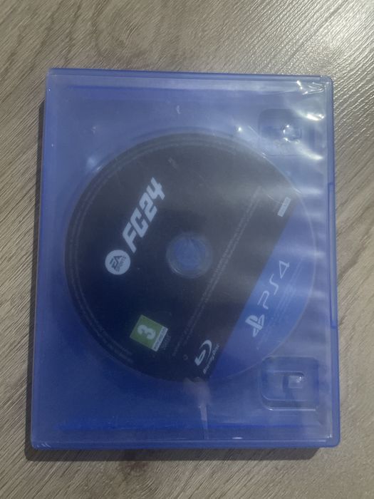 Плейстейшън 4 слим