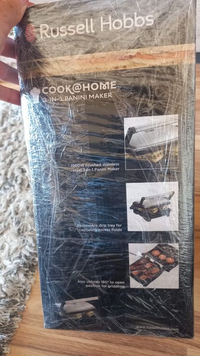 Vand gratar electric russel hobbs