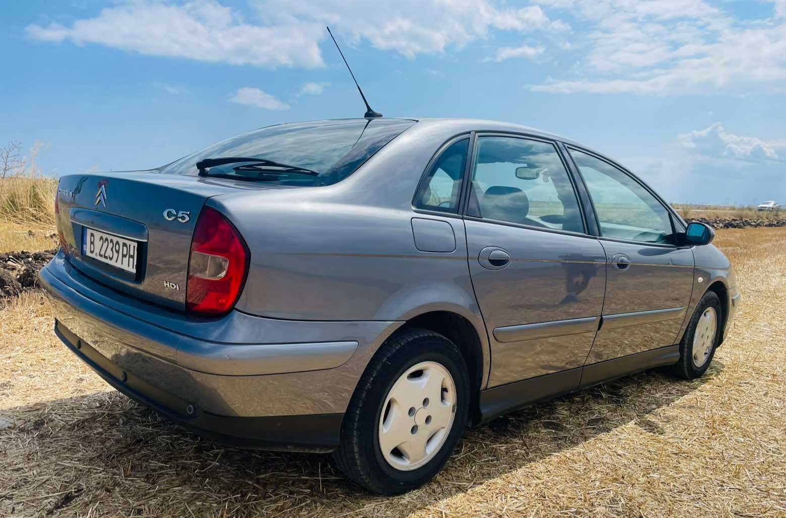 Продавам лек автомобил марка CITROEN C5