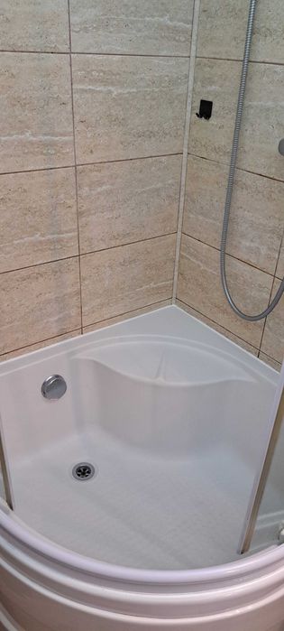 mobilier baie si cabina dus (eliberare apartament, pret avantajos)