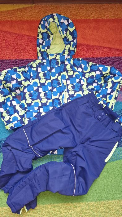 Ски екип, като нов