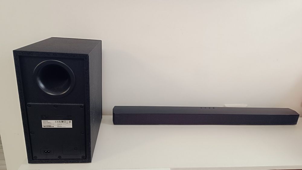 Soundbar Samsung HW-C450, 2.1, 300W, Bluetooth, Subwoofer Wireless!