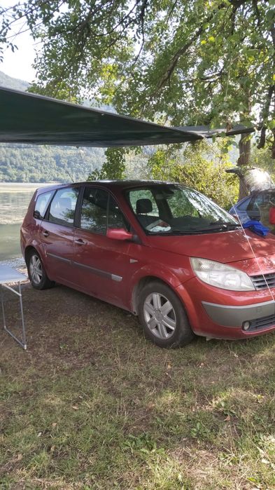 masina,cu defect la motor.