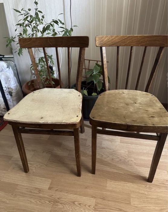 Стол стулья кухонный стол