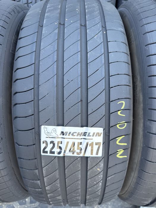 225/45/17 Michelin