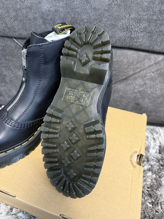 Ghete Dr. Martens noi