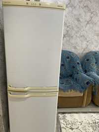 Продам холодильник 28000тг