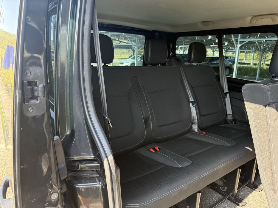 Opel Vivaro 8+1 locuri lung,factura