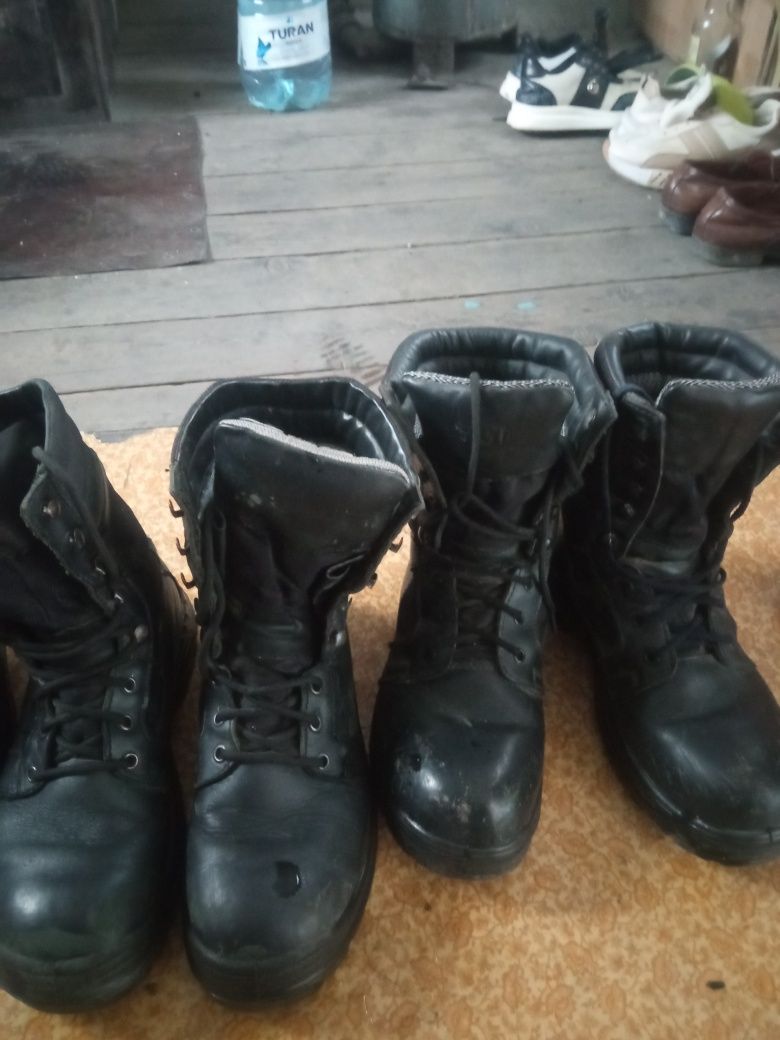 Продам бу берцы 4 пар