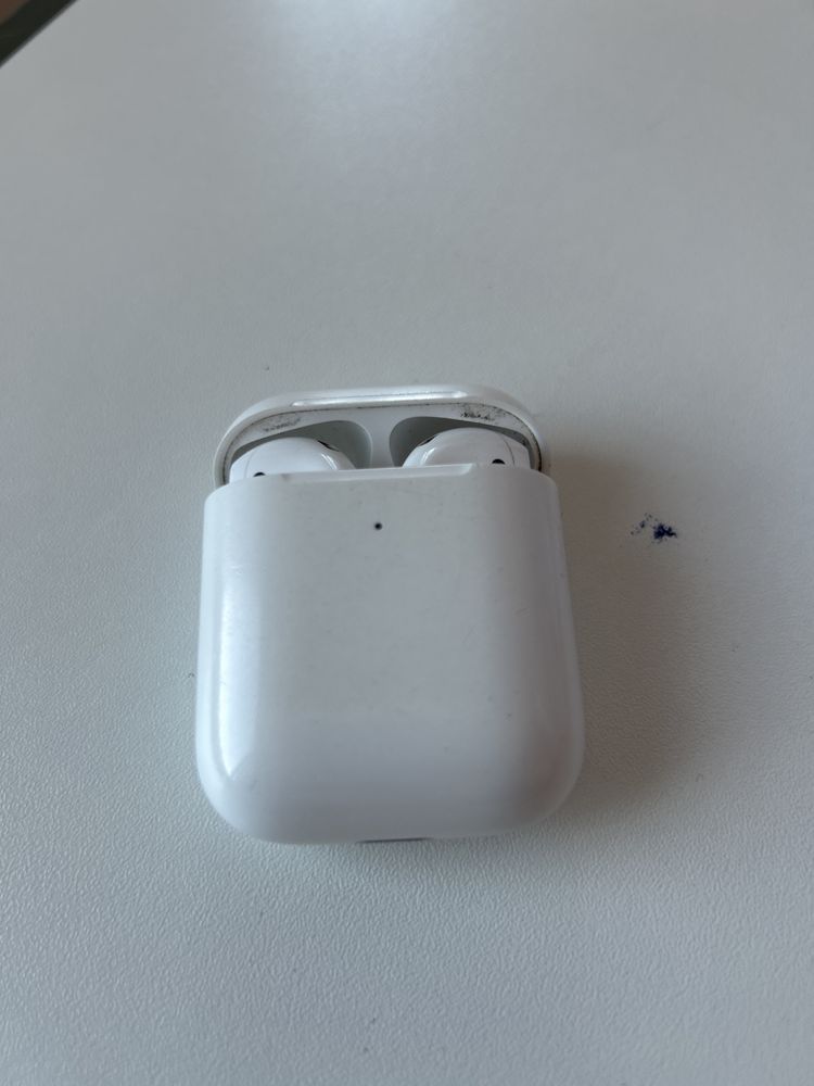 Продам airpods 2