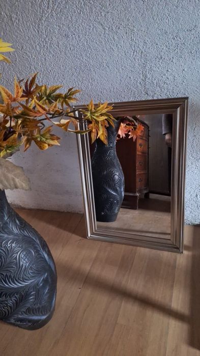 consola alba cu oglinda