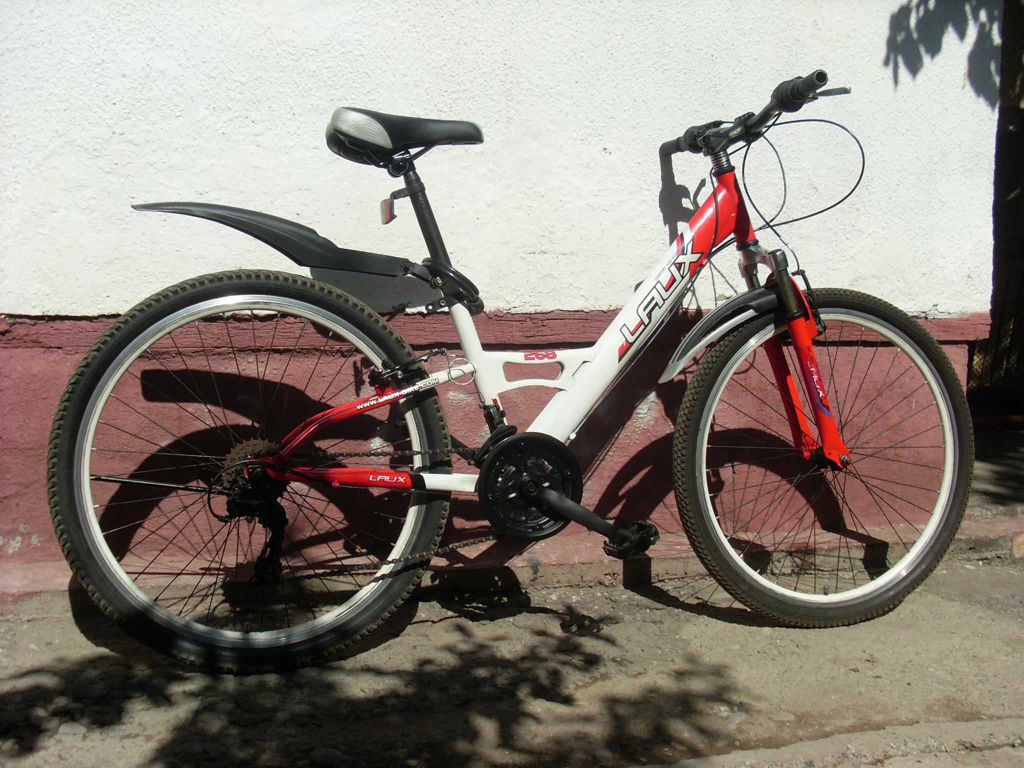 Велосипед спортивный совместной фирмы *Шимано*