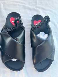 Sandale Love Moschino cu bretele încrucisate, marimea 38