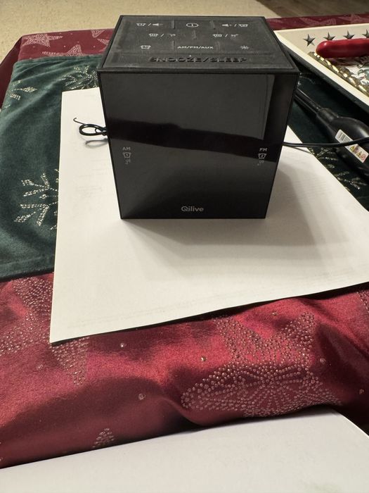 Ceas digital cu radio