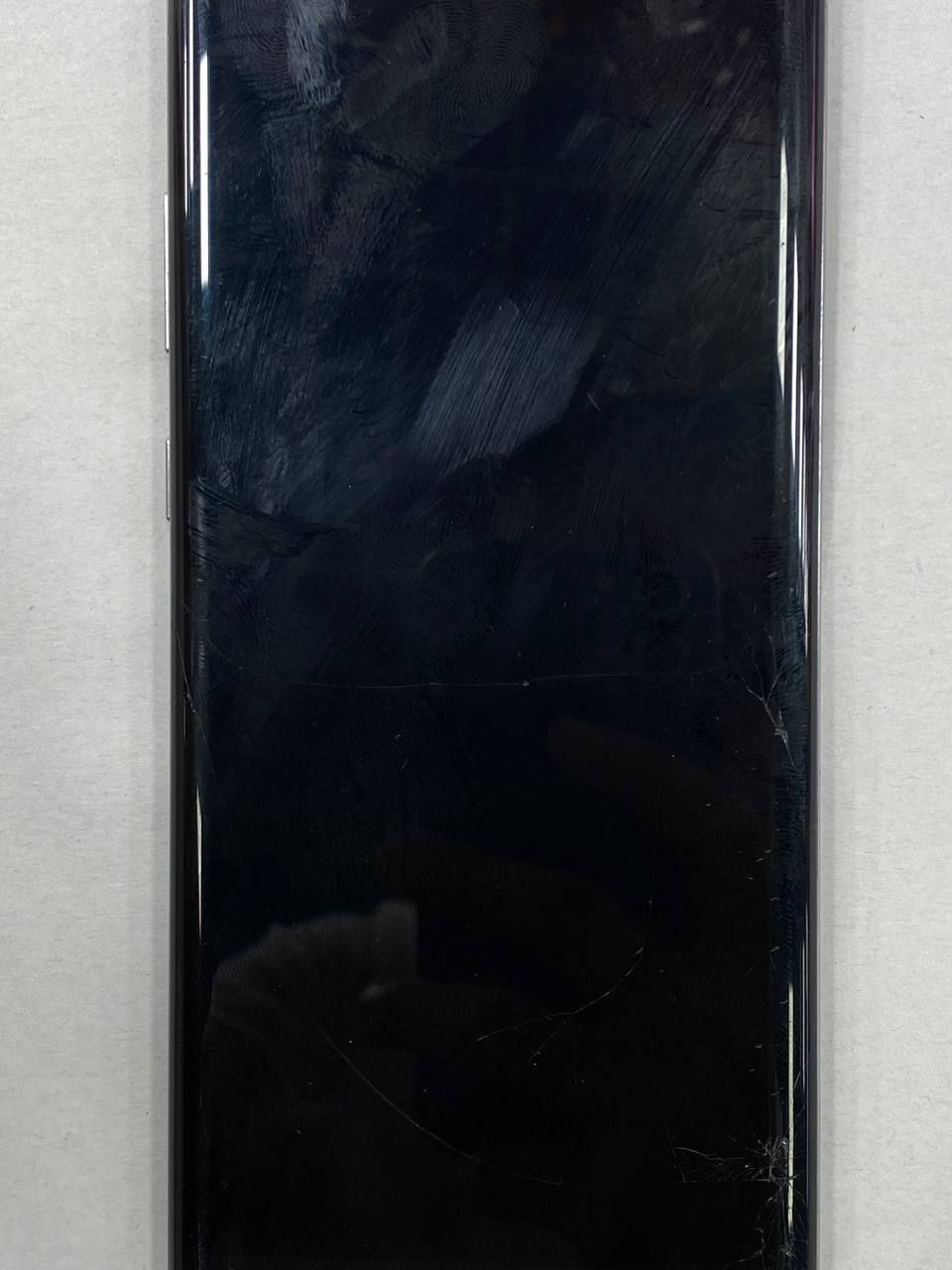 Note 10 + 256gr rasmda korsatilgan