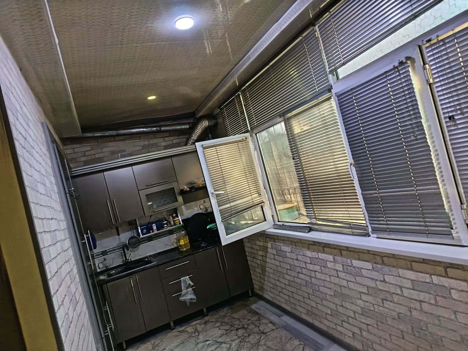 Квартира сотилади