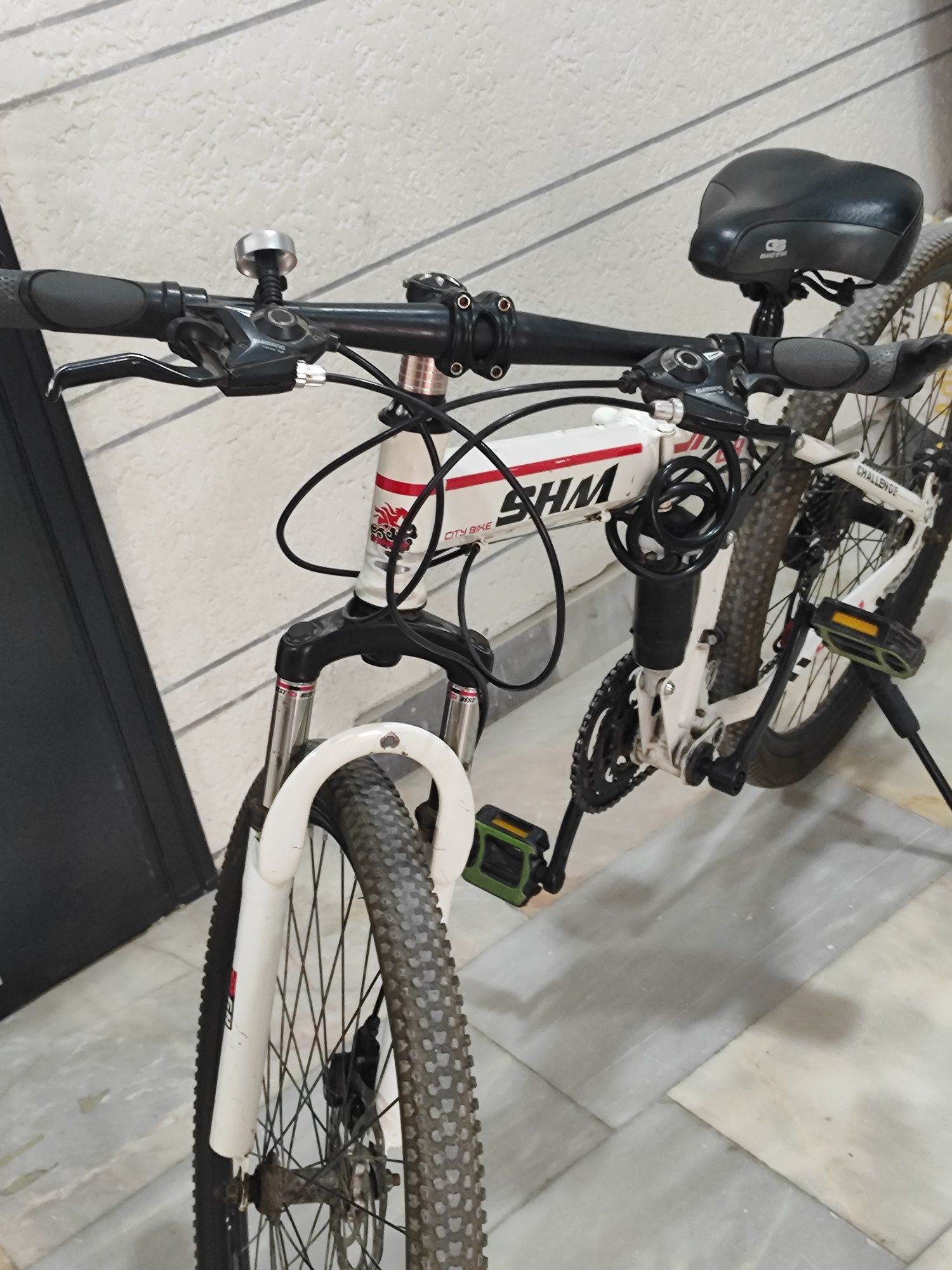 Shoshilinch Velosiped 26 , skararsnoy velik holati oʻrta , shoshilinc