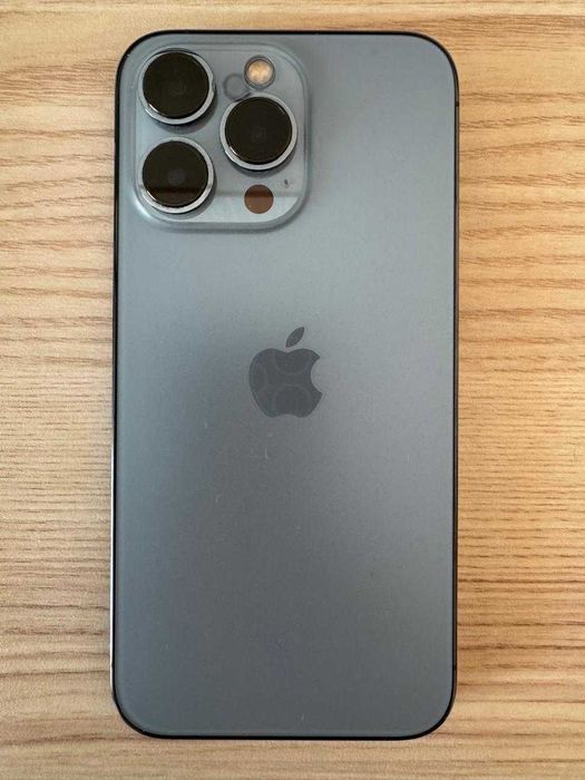 Продам Iphone 13 Pro
