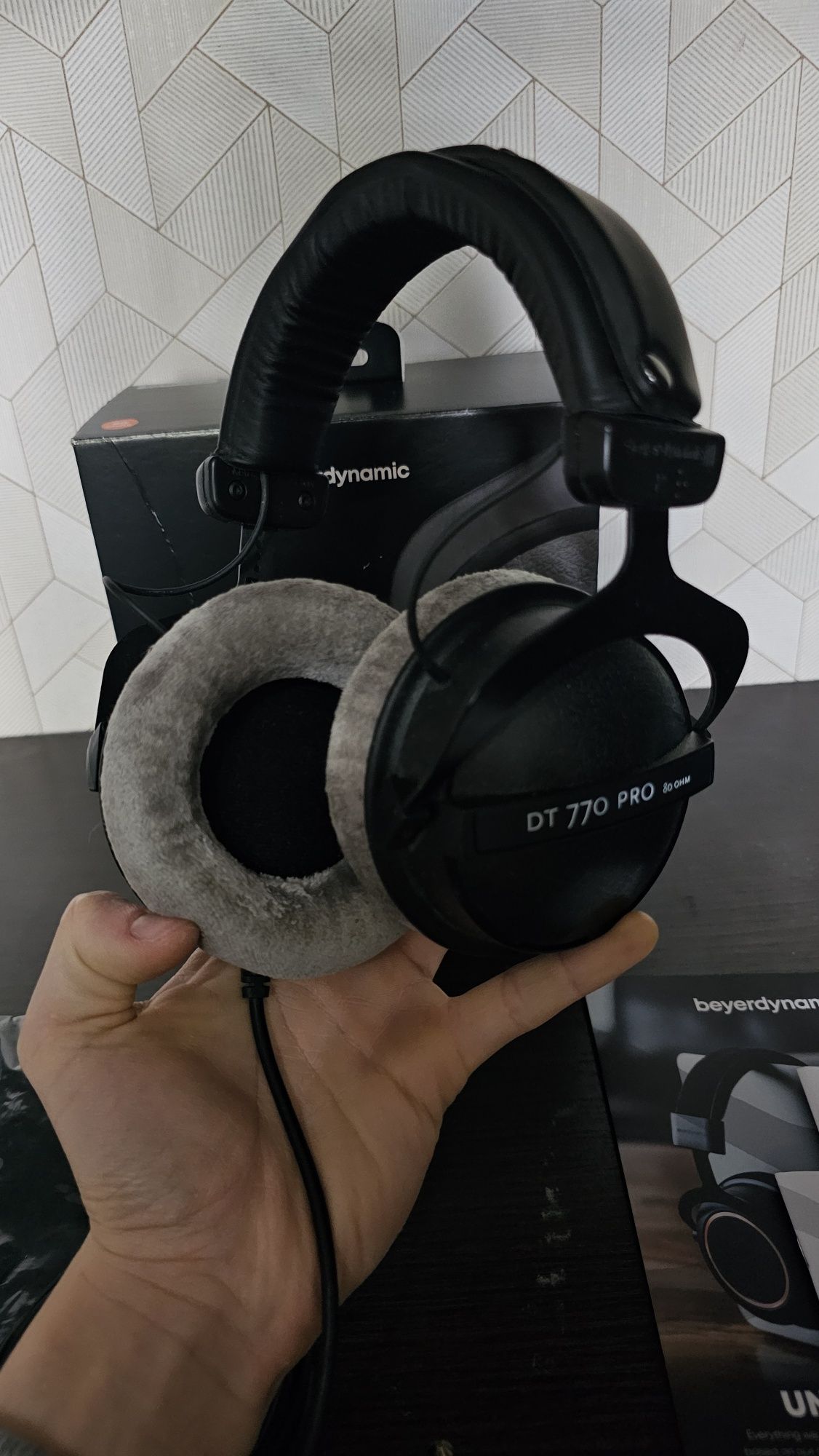 Наушники Beyerdynamic DT 770 Pro (80 Ohm) черный