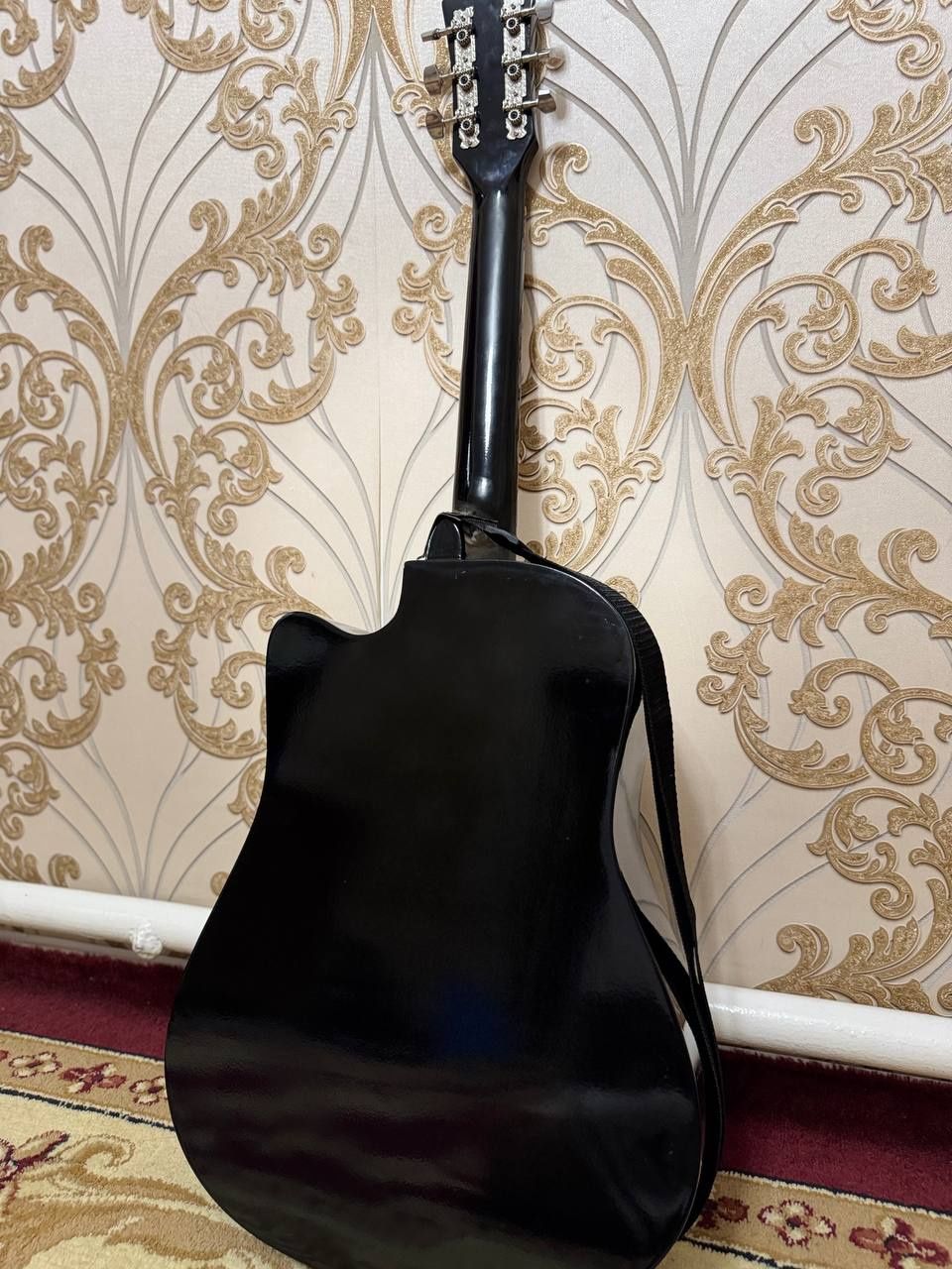 Акустическая гитара