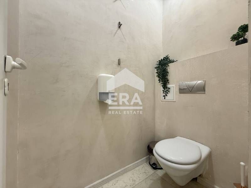 Дава се под наем Магазин в София, Център - 150 кв.м за 5000 € - Снимка #11