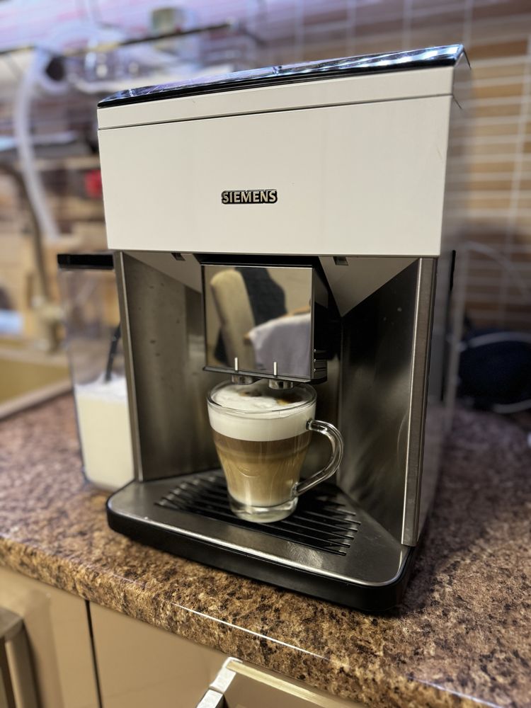 Espressor SIEMENS EQ500 Integral - Cappuccino, Latte Macchiato!