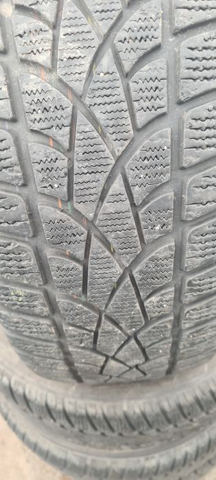 Гуми Dunlop 235/50/19