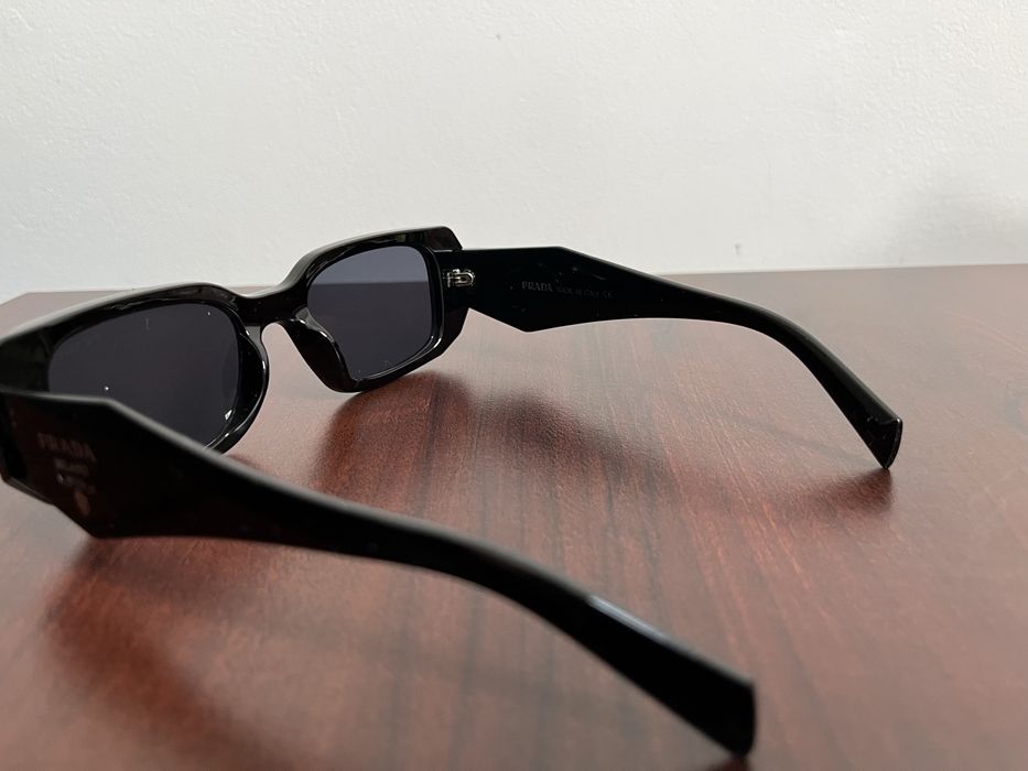 Ochelari de soare Prada