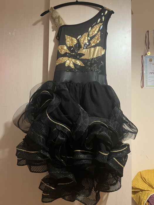 Рокля за спортни танци