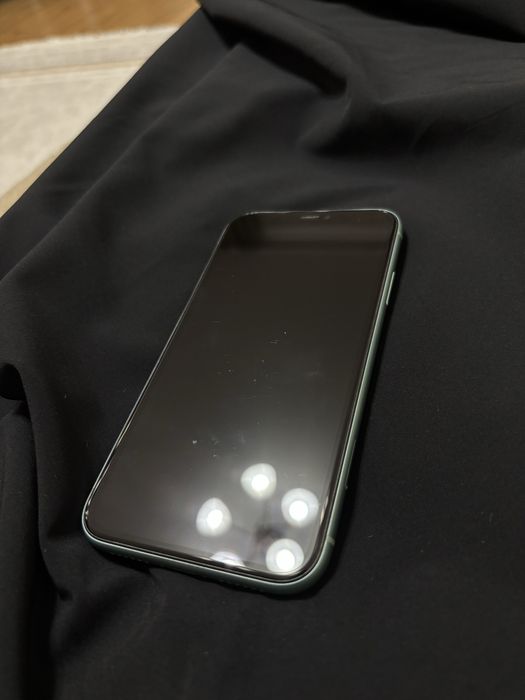 iPhone 11 в идеальном состоянии