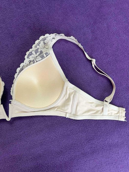 Дамски сутиен бял