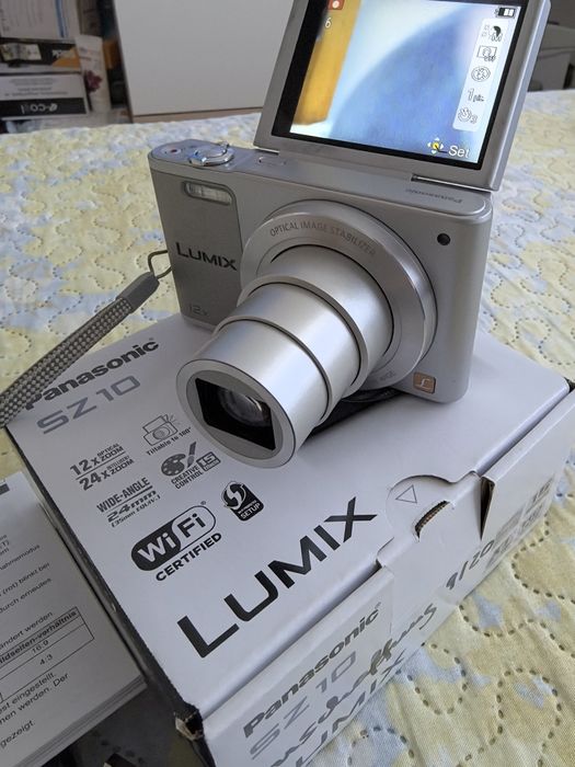 Panasonic Lumix SZ10, 12x Zoom, 16MP CCD