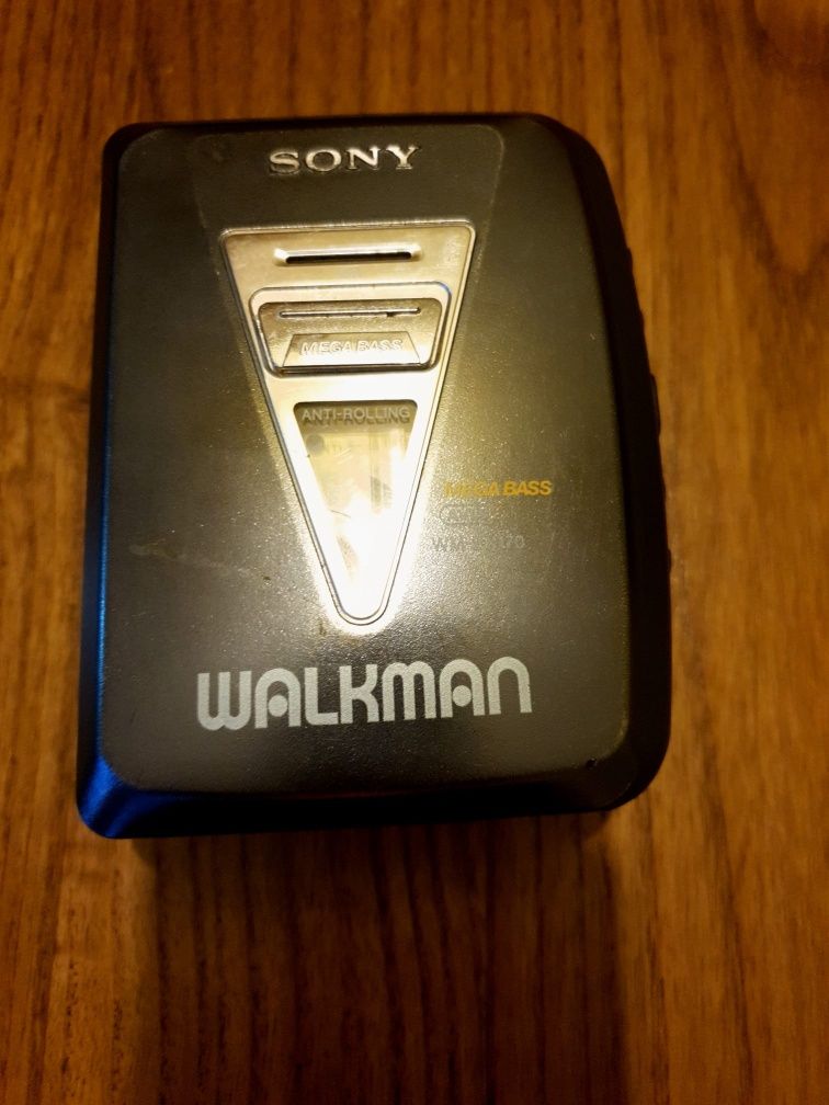 Lot 4 Walkman si un discman,Sony,Aiwa,Thomson