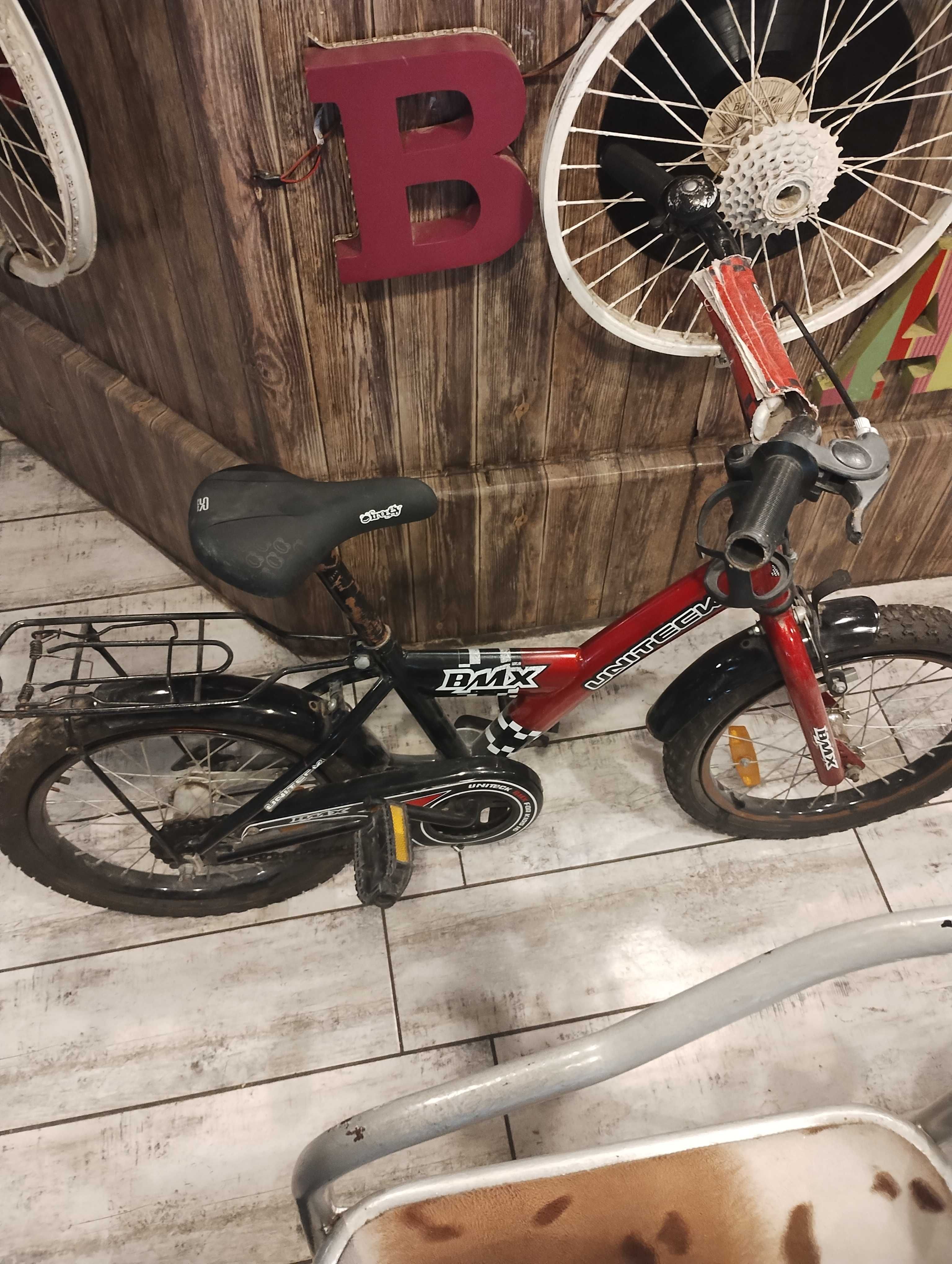 Продава детско колело BMX 16 цола.Перфектно