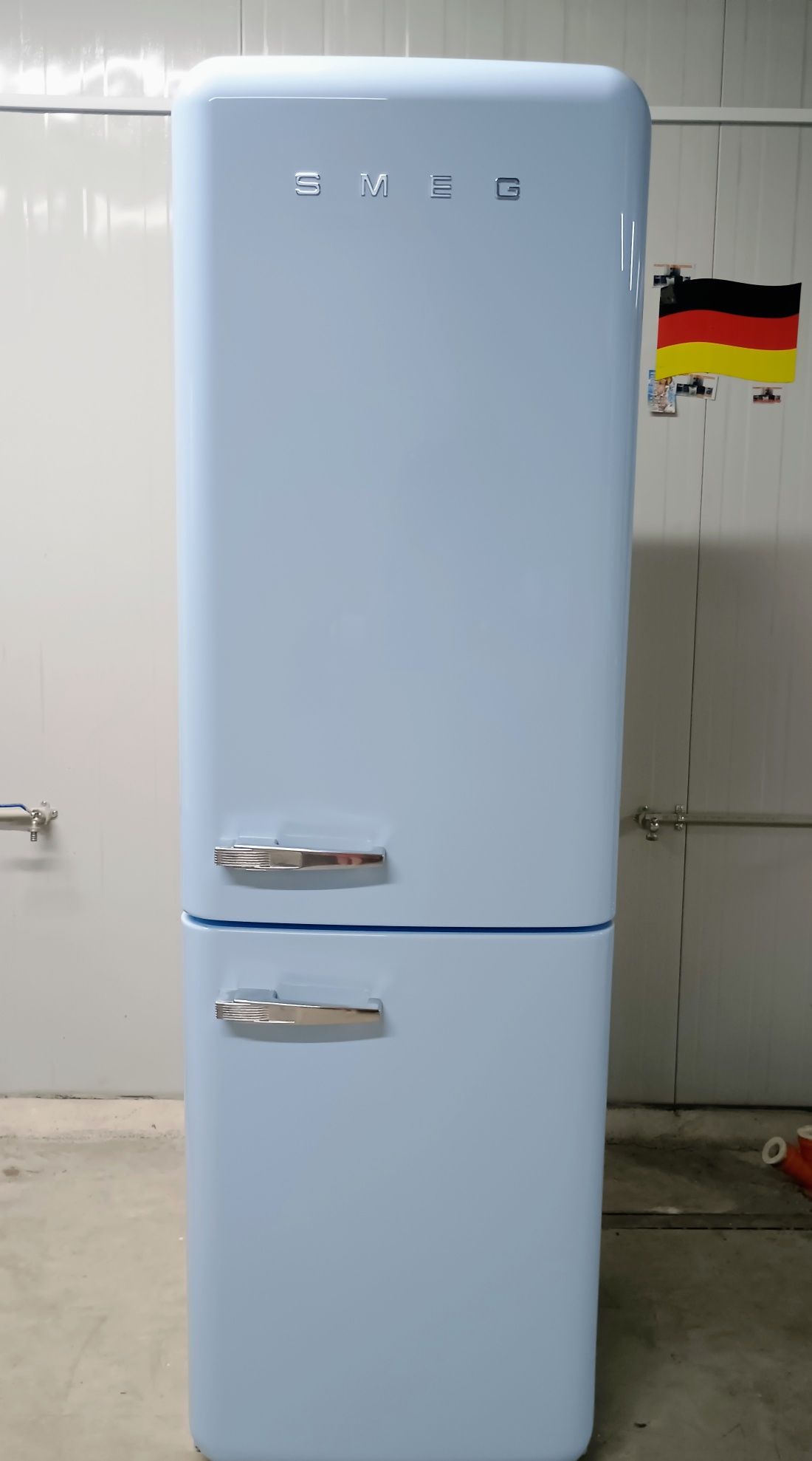 Хладилник с фризер SMEG FAB32RPB5
