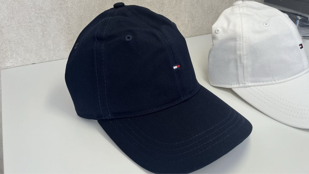 Кепки от Tommy hilfiger