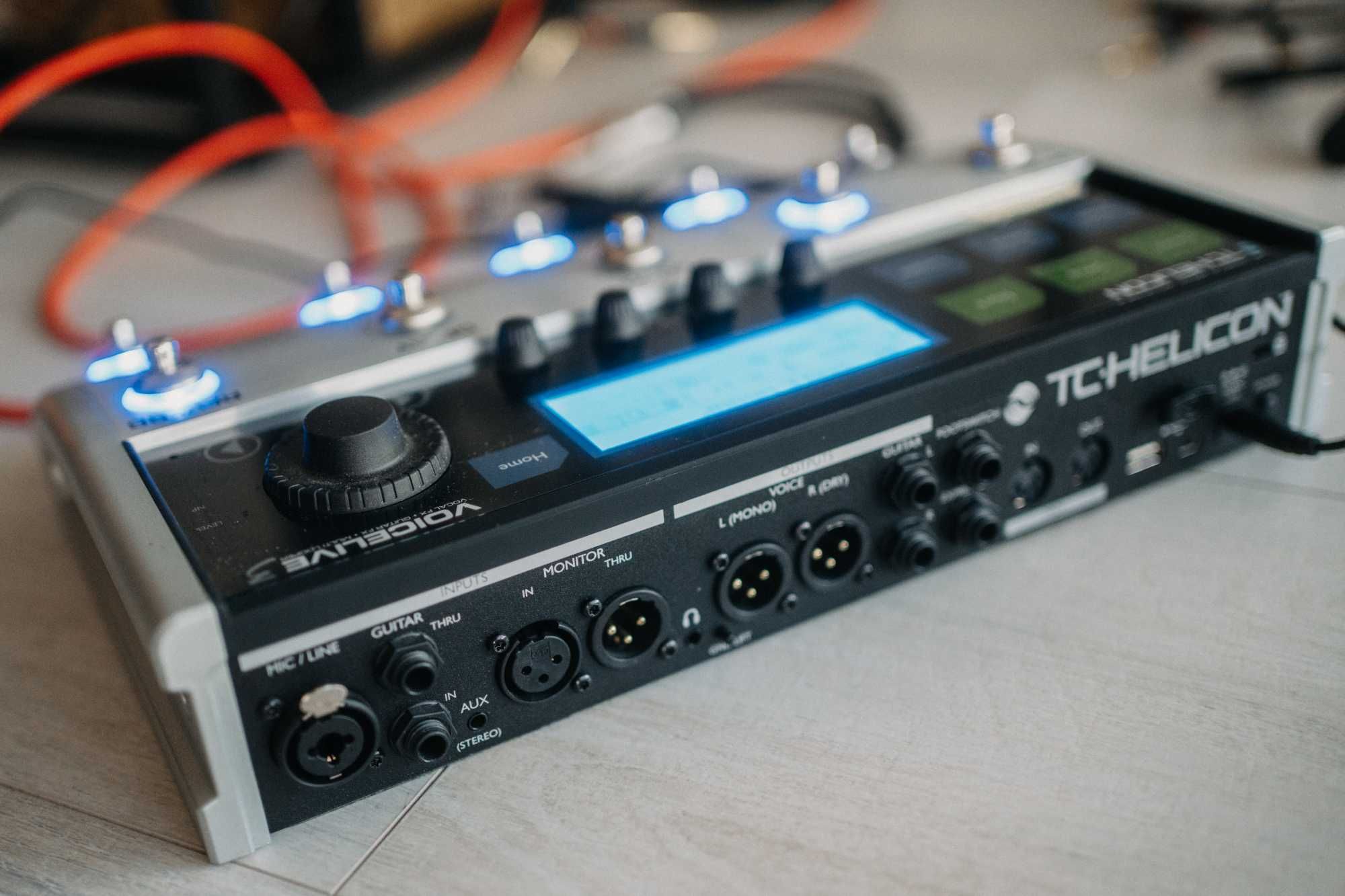 Procesor Voce Chitara si Looper TC-Helicon VoiceLive 3 ca nou