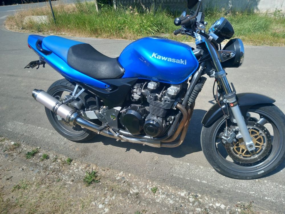 Kawasaki zr7 /750