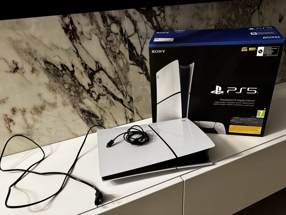 Playstation 5 PS5 cu garantie 1 an