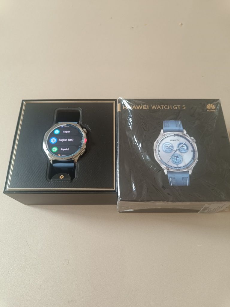 Часовник huawei watch g5