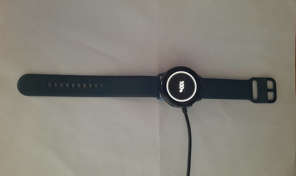 Samsung galaxy watch aktiv. ОРИГИНАЛ. Б/у. В хорошем состоянии.