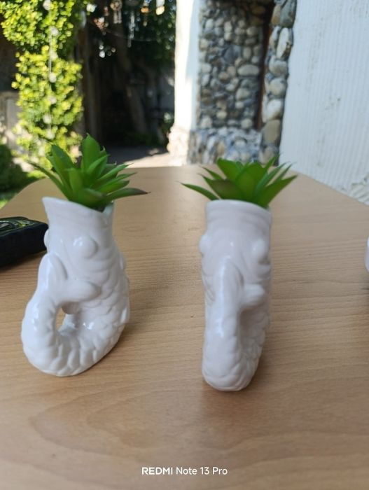 Малки порцеланови вазички