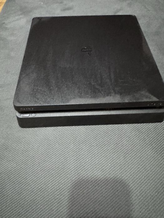Playstation 4 slim 1TB