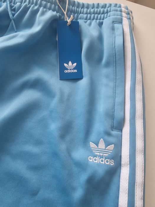 Pantaloni originali Adidas