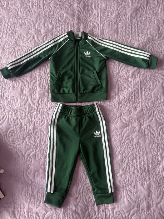 Перфектен! Оригинален екип за бебе Adidas 9-12 месеца