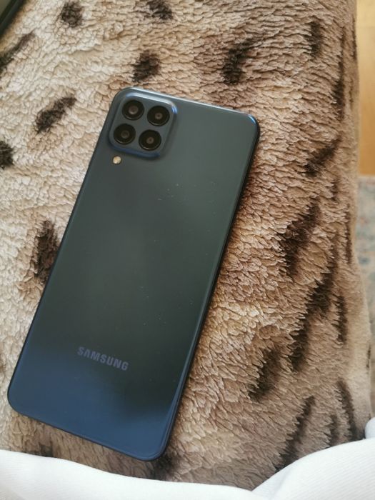 De bucăți un Samsung a nu știu exact