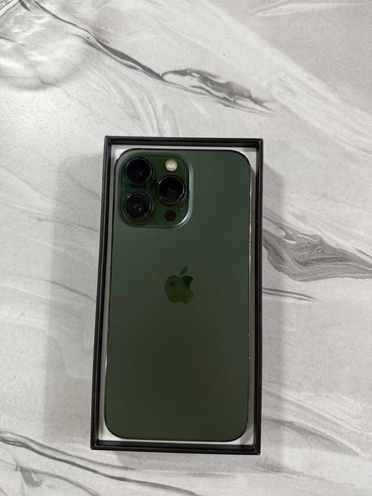 Apple iPhone 13 Pro 128GB, зелёный, б/у без царапин