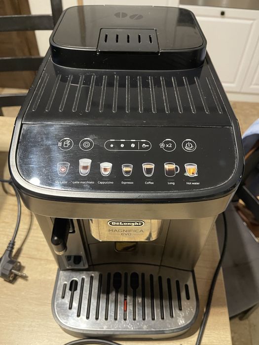 Vand espressor delonghi ecam290.81.tb