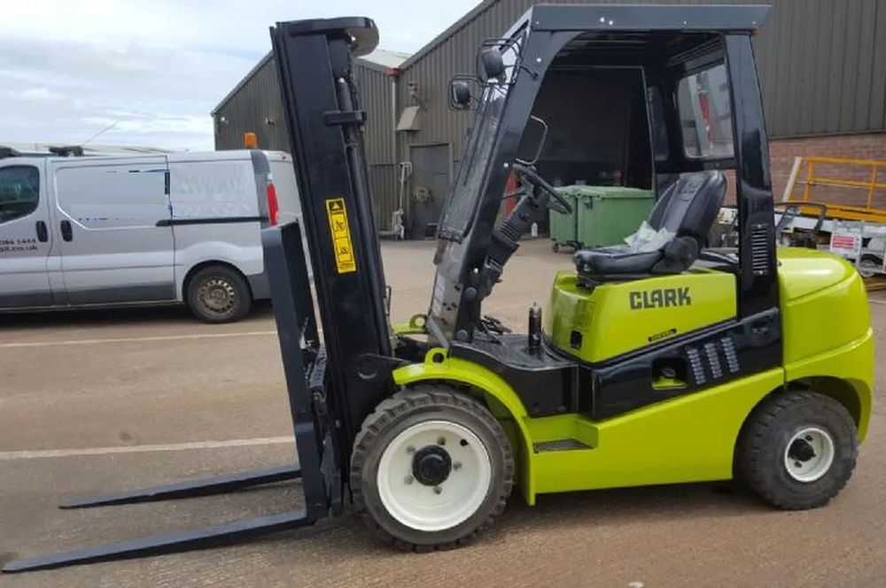 Clark C30D Stivuitor Diesel Clark 3 tone