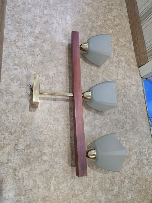 Продаю люстру стильную